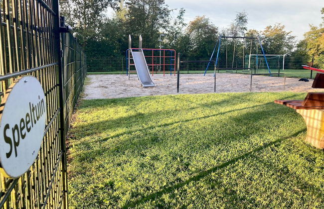 8 Pers Chalet Carla in Front of the Lauwersmeer and own Fishing Pier - Photo 13
