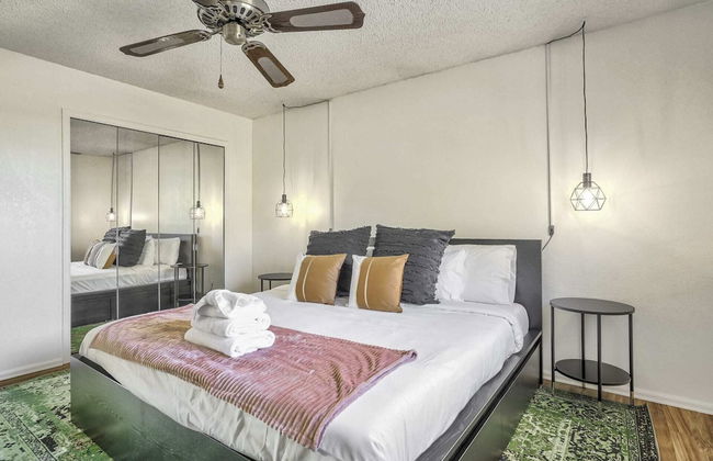 4BR Central Location & Near Parks! - Photo 5