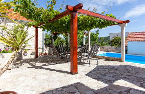 Countryside Family Villa with Private Pool - Photo 19