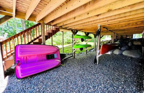 Cozy Lakefront Retreat with Game Room, Outdoor Living and Dock in Wisconsin - Foto 80