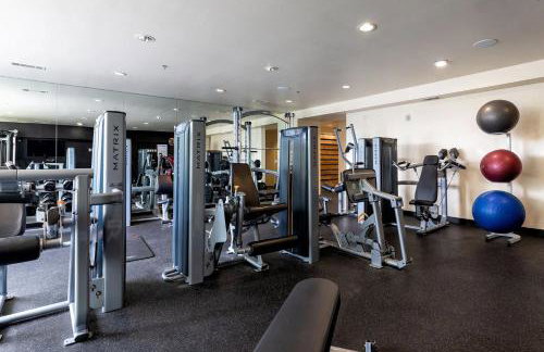 Landing Stylish 1BD Yoga Studio Gym - Photo 23