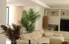 Marbella Bliss - Serenity 4-Bedroom VILLA with Exclisive HEATED Private POOL & Jacuzzi, Tropical Garden, Marbesa - Steps from the Cabopino Beach - Photo 11