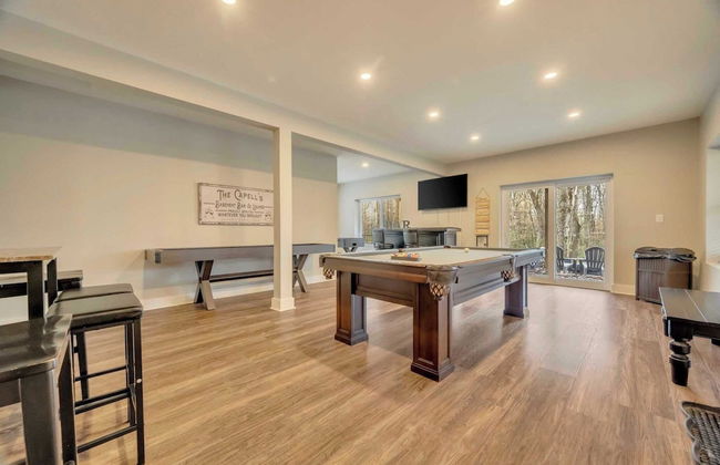 Bear Creek Bliss by Avantstay Sleeps 16 + Game Room, Deck, Fire Pit! - Foto 32