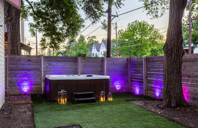 Insta-worthy Two House Corner Compound - Foto 19