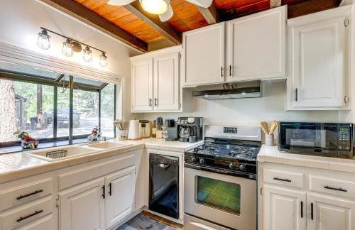 Between Big Bear and Lake Arrowhead - Cabin with View! - Foto 8