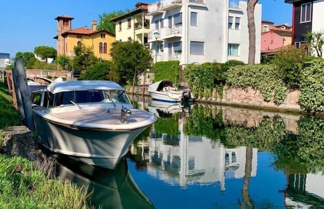 Villa Venice Movie - Photo 33