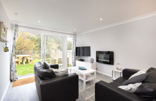 2 Bed Villa Sleeps 4 - Wifi, Garden, Sea Views - Foto 21