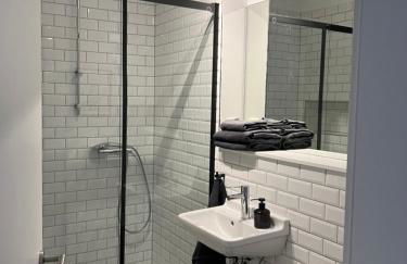 Zentrale, schöne Design-Wohnung im coolen Viertel - Foto 8