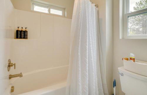 Spacious Donnelly Family Home with Private Hot Tub! - Foto 20