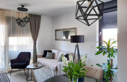 Enjoy Pula - new apt with terrace and FREE parking garage - Photo 4