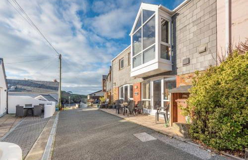 3 Bed in Little Haven oc-s34025 - Photo 1