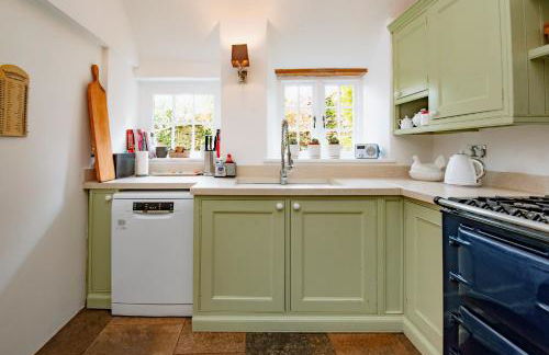 Magnificent Clarence cottage! - Photo 54