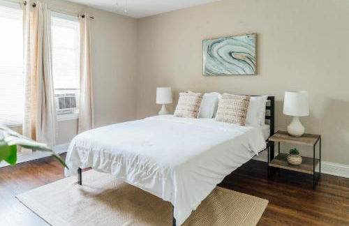 Spacious 2BR Apartment near Airport - Central Charming - Foto 11