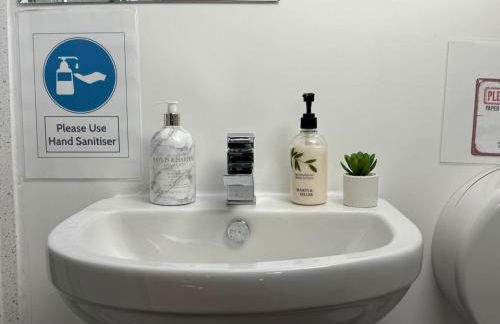 Beautiful 5-Bed East Sussex Home with Hot Tub - Foto 23