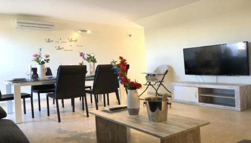 Impresionante alojamiento compuesto por 2 Chalets Adosados de lujo para 14 personas Piscina con CIRCUITO SPA - Foto 5