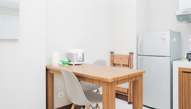 Comfortable 2BR Apartment at Springwood Residence - Foto 3, Habitación