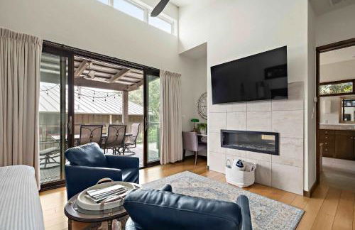 Romantic Lake Retreat - Deck, BBQ Grill & Patio - Foto 4