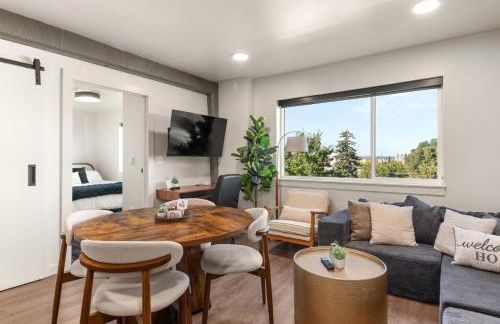 2BR Apartment in DT with Parking - Foto 22