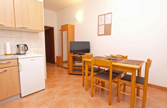 Apartment 1136 - Photo 8