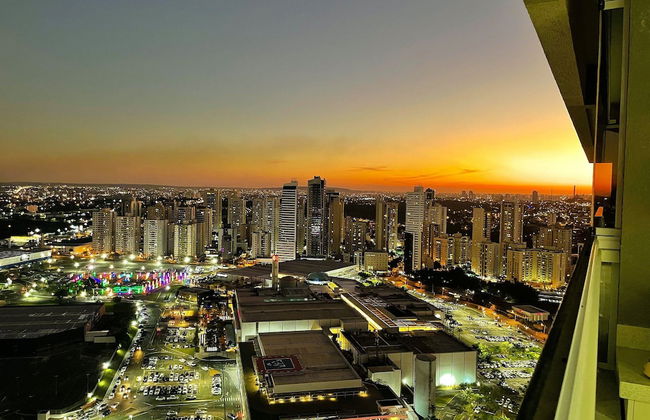 Apto Moderno com Vista Fantástica do Flamboyant - Foto 1