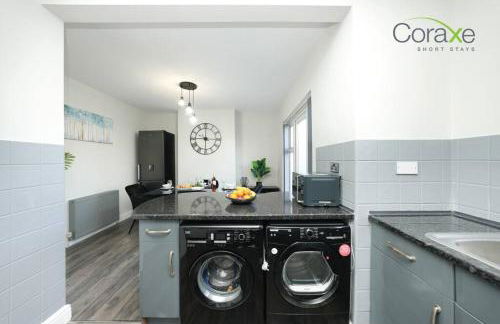 3 Bedroom Luxe Living for Contractors and Families by Coraxe Short Stays - Foto 40