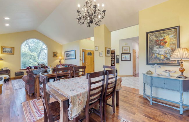 Valley of the Moon by Avantstay Tranquil Escape, Large Yard w/ Hot Tub & Fire Pit - Foto 15