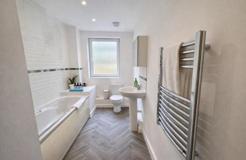 Blueberry Tree Apartment with Free Parking & Near Station - Foto 13