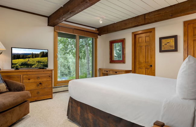 Top of the Village - Photo 71