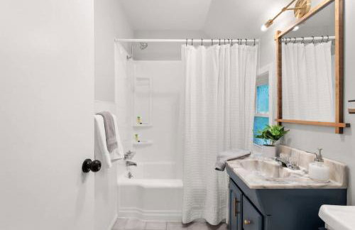 Walkable Neighborhood of Kamm's Corners - Foto 39