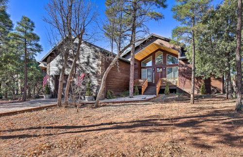 Hot Tub & Ponderosa Views! Luxe Cabin in Lakeside - Foto 35