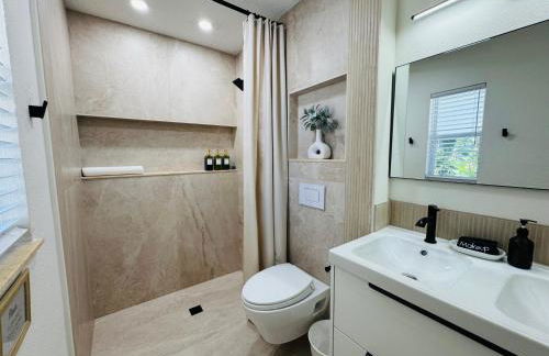 Tropical escape Pool Garden & Patio Near Tampa - Foto 2