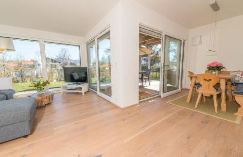 Helle Wohnung mit Bergblick & eigener Terrasse - Foto 9