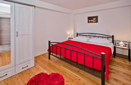 Holiday house with a parking space Cove Zarace, Hvar - 21454 - Photo 11