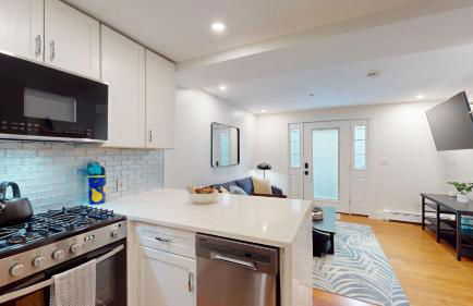 Modern Renovated 1BR with Pvt Entrance, Prime Loc - Foto 5