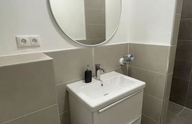 Zentrale moderne City-Wohnung - Netflix - Nespresso - Foto 26