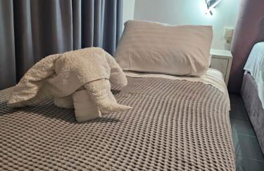 Theo and MS Luxurious Apartments by Filos Inc - Foto 12