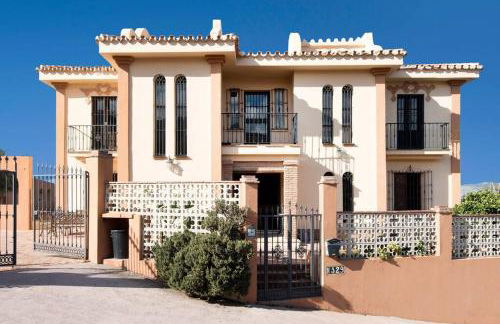 Preciosa villa con gran piscina y fabulosas vistas - Photo 1