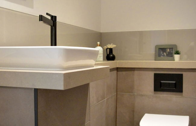 Luxury 2 Bed Apartment Vauxhall, Balcony, Sleeps 6, Central London - Open for Business stays, Long Stays, Families Relocating - Foto 27