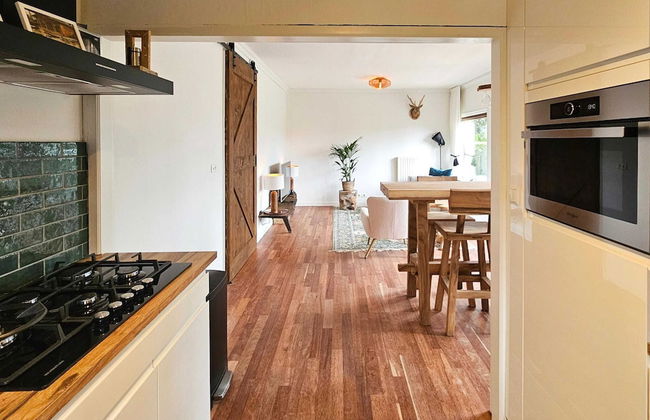 Beautiful Holiday Home With Spacious Garden - Photo 7