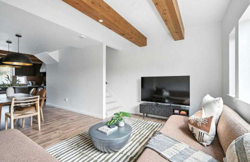 Kerns 6BR Gem - New Build Spanish Flair - Photo 32