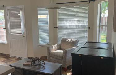 Hutto House - Foto 8