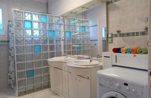 HAUT VILLA MESANGES EN BORD DE MER ! - Foto 31