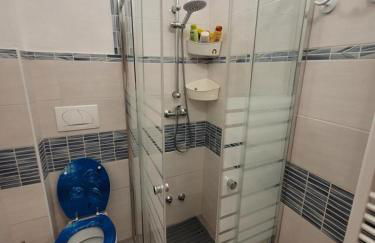 intero appartamento con giardino e colazione Dario - Photo 39