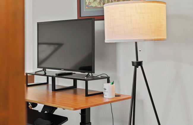 Waterside Haven by Avantstay Lakefront, Hot Tub, Game Room, Fire Pit - Photo 32