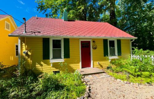 Maplewood Cottages 2 - Photo 23