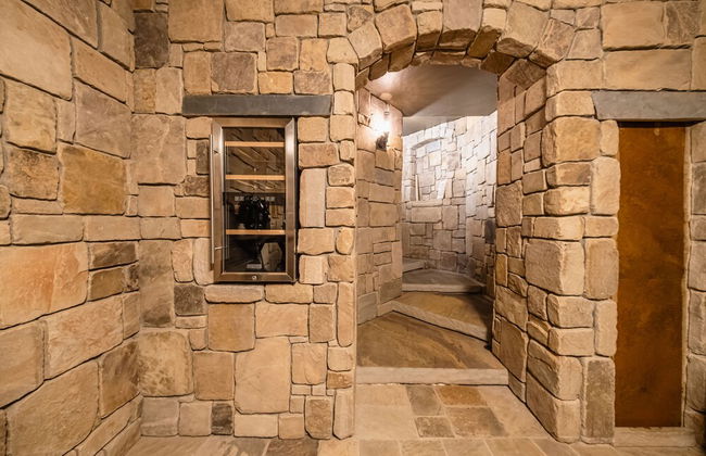 Chateau Fortine Retreat for 6! - Photo 3