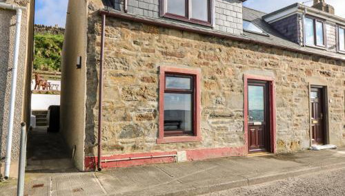 Dolphin Cottage - Photo 2