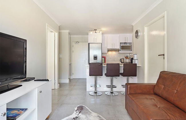 The Paragon 317 - Photo 4