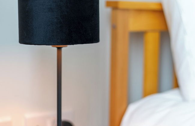 Chic & Stylish 2Bed in Heart of London - Photo 32