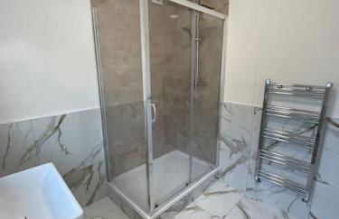 Whole House Modern Two Bedroom in Newcastle - Free Parking - Foto 16